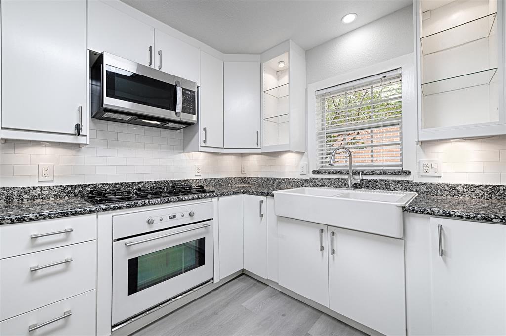 869 Peavy Road Dallas, TX 75218 - Photo 21 of 31