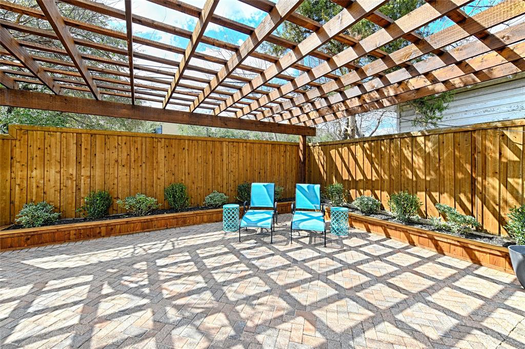 869 Peavy Road Dallas, TX 75218 - Photo 27 of 31