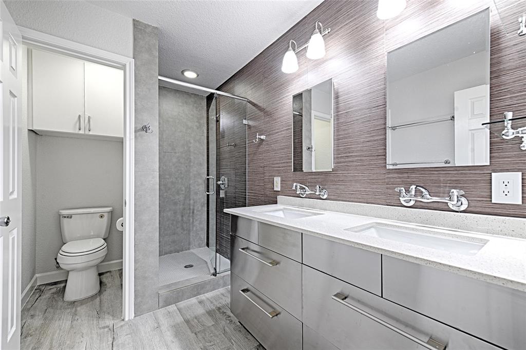 869 Peavy Road Dallas, TX 75218 - Photo 8 of 31