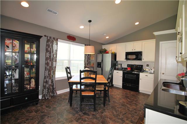 1044 Hummingbird Lane Spring Hill, TN 37174 - Photo 7 of 20 Gallery Image 7