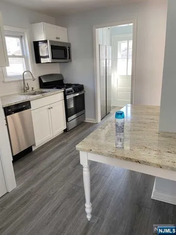 $2,500 | 344 Rochelle Avenue, Rochelle Park, NJ 07662