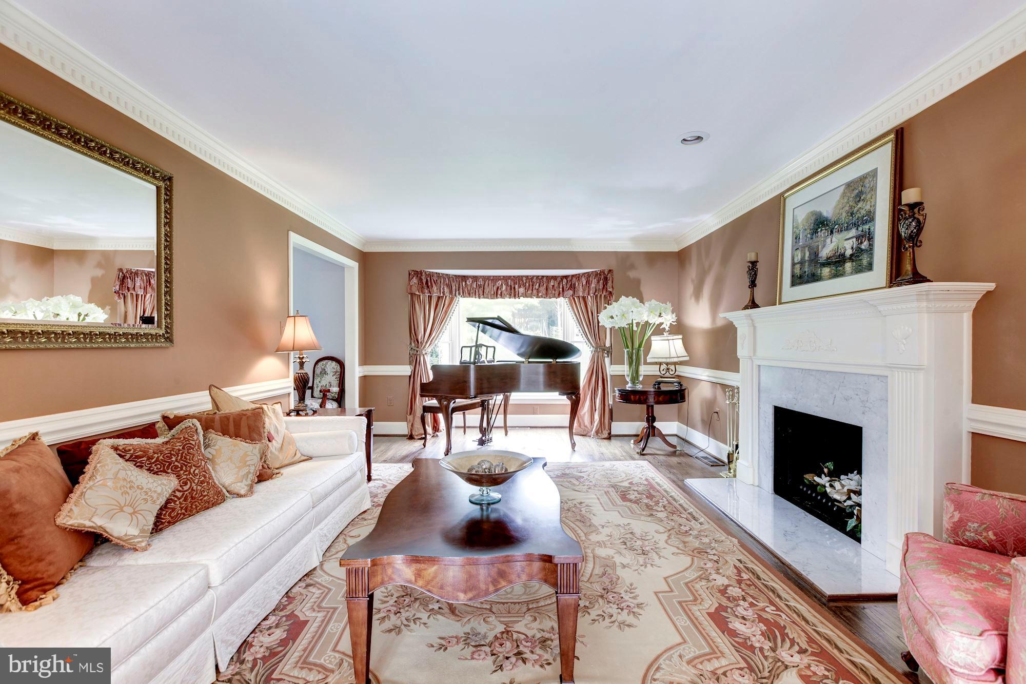 13409 Esworthy Road Germantown, MD 20874 - Photo 4 of 29 Gallery Image 4