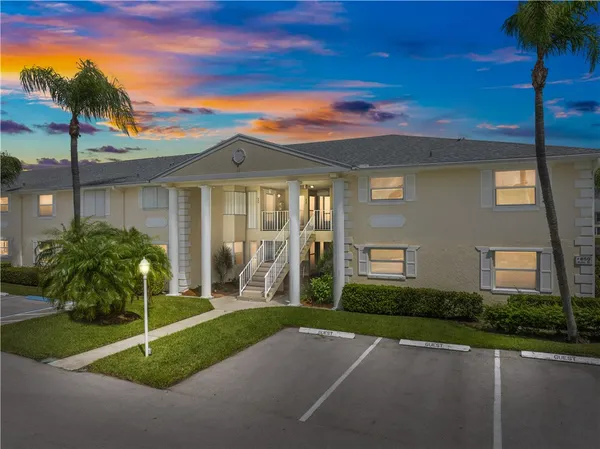 $175,000 | 850 Lake Orchid Circle, Unit 109, Vero Beach, FL 32962