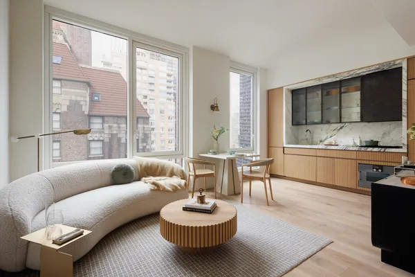 $1,395,000 | 135 East 47th Street, Unit 24A | Midtown East