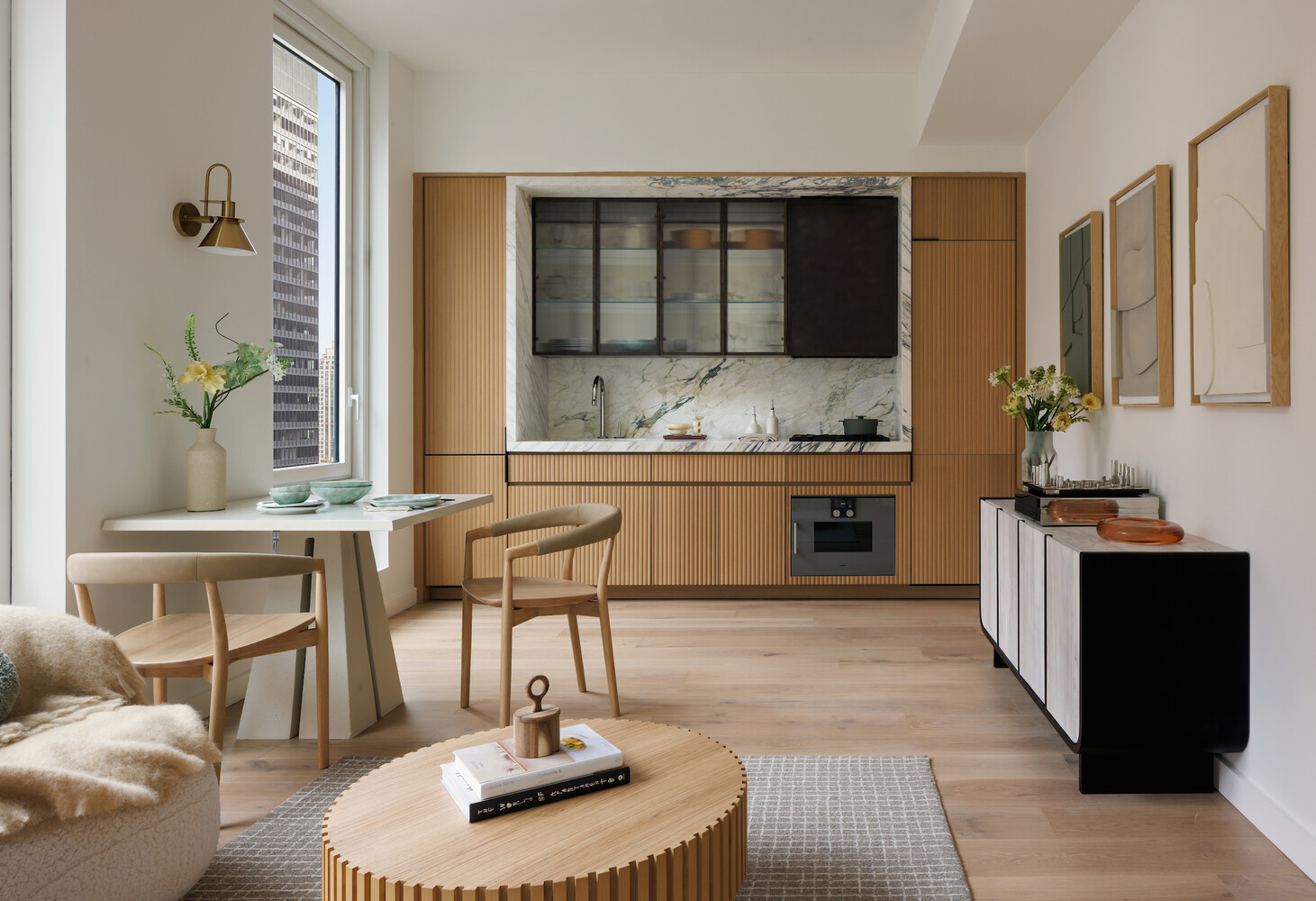 135 East 47th Street, Unit 24A Manhattan, NY 10017 - Photo 3 of 16