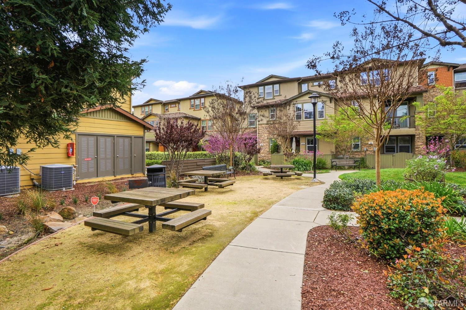 2541 Oak Road Walnut Creek, CA 94597 - Photo 57 of 59