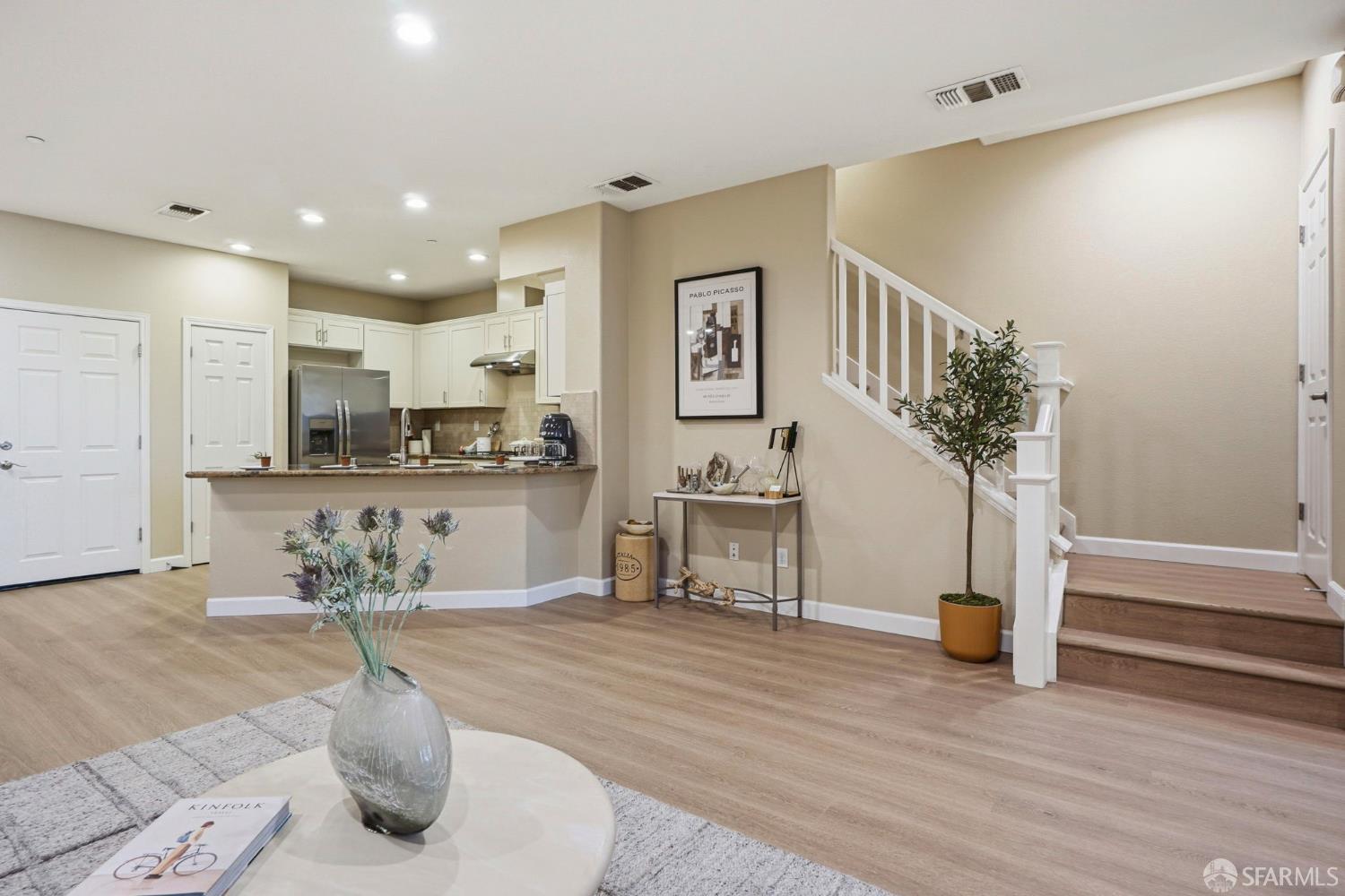 2541 Oak Road Walnut Creek, CA 94597 - Photo 9 of 59