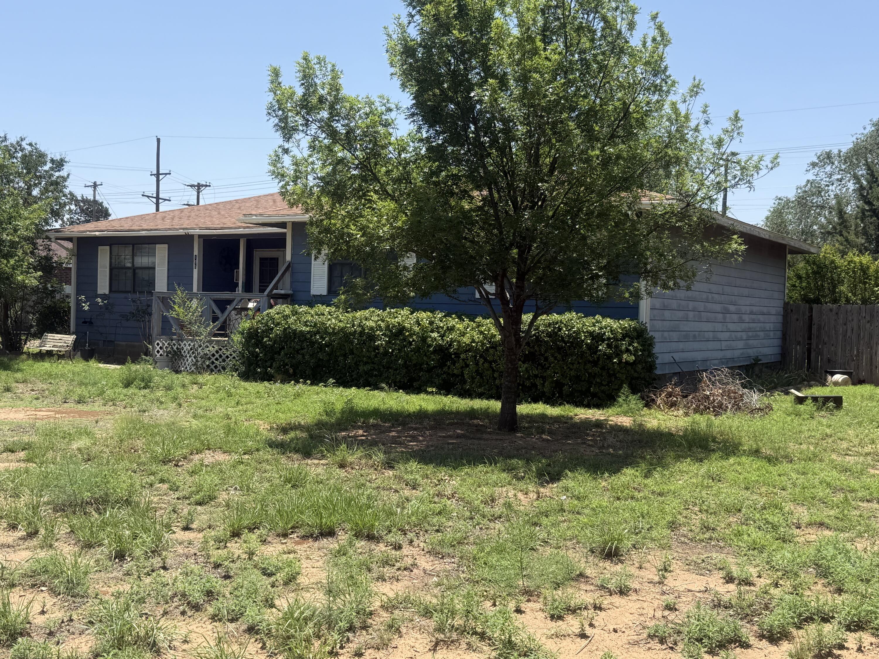 105 81st Street Lubbock, TX 79404 - Photo 6 of 22 105 81st front view 2