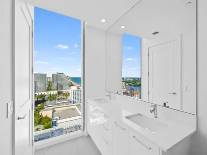$4,795,000 | 151 North Seabreeze Boulevard, Unit 1904E, Fort Lauderdale, FL 33304