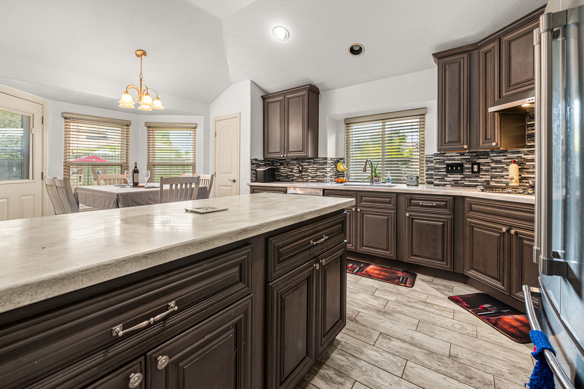 6115 Caroline Green Court Spring, TX 77373 - Photo 9 of 32