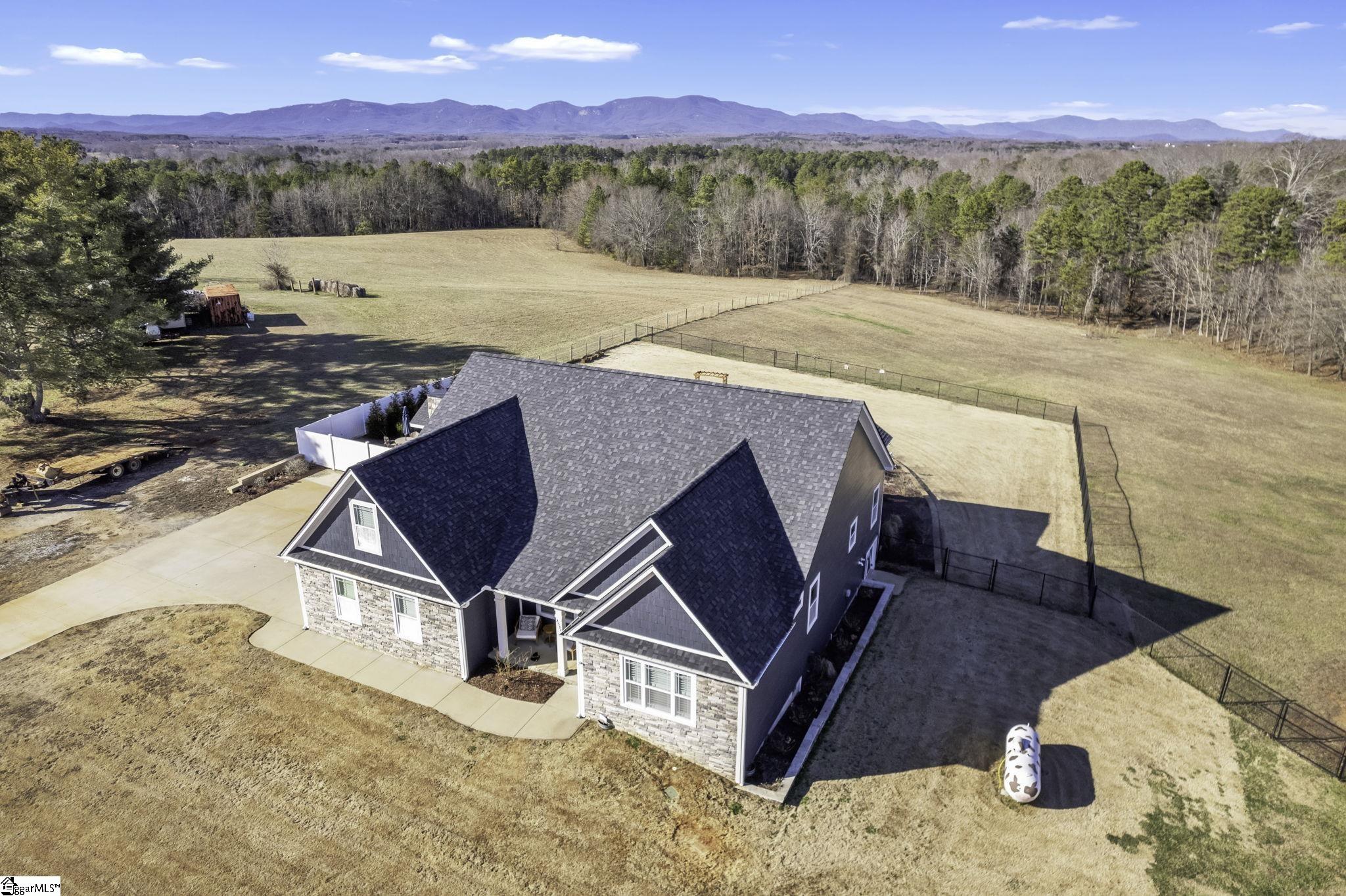 2534 Mt Lebanon Road Campobello, SC 29322 - Photo 3 of 36