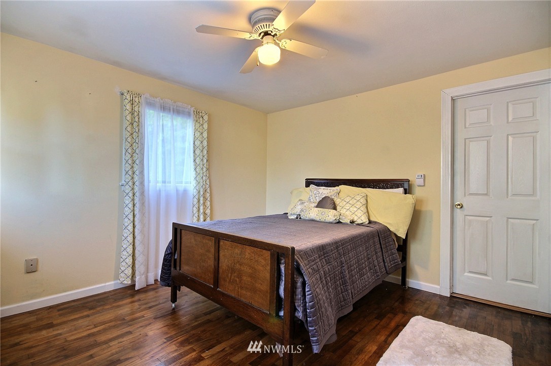 362 Earlington Avenue Southwest Renton, WA 98057 - Photo 11 of 22
