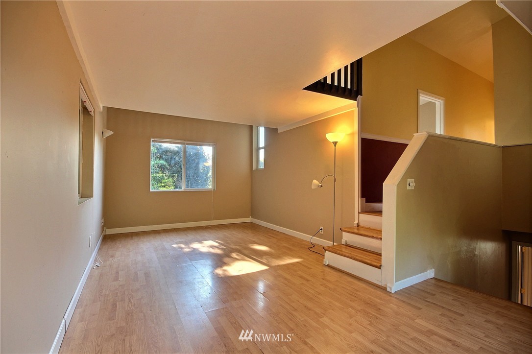 362 Earlington Avenue Southwest Renton, WA 98057 - Photo 8 of 22