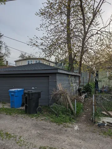 $125,000 | 12115 South Emerald Avenue, Chicago, IL 60628