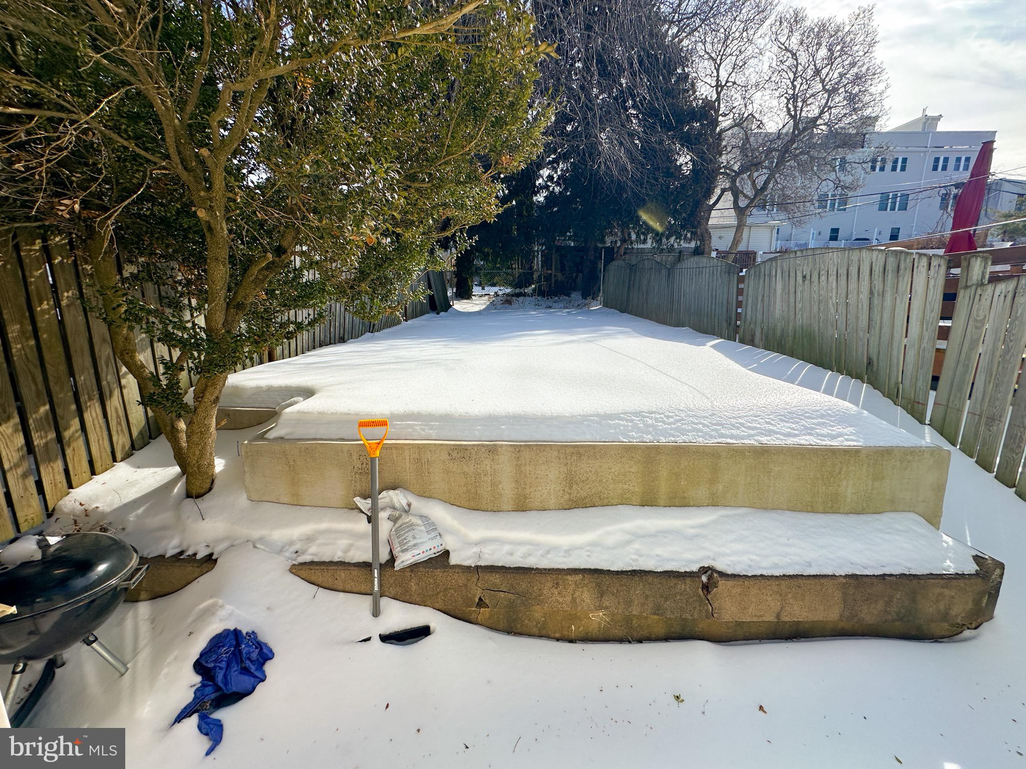 437 Markle Street Philadelphia, PA 19128 - Photo 17 of 20 a backyard of a house with yard and entertaining space