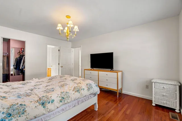 $675,000 | 1 Patricia Lane, Amherst, NH 03031