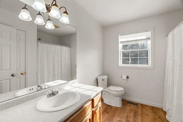 $675,000 | 1 Patricia Lane, Amherst, NH 03031