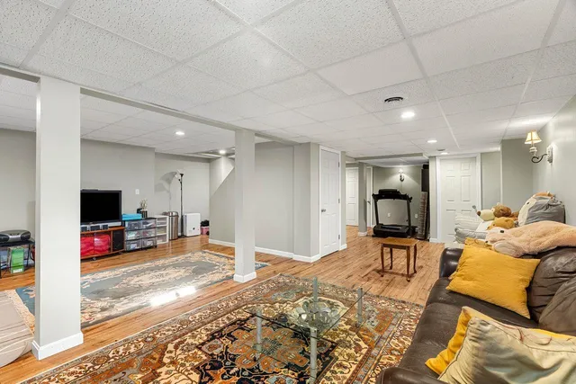 $675,000 | 1 Patricia Lane, Amherst, NH 03031