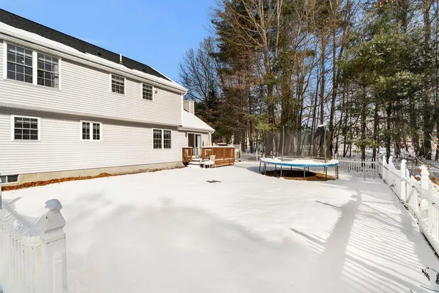 $675,000 | 1 Patricia Lane, Amherst, NH 03031