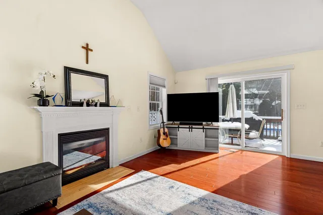 $675,000 | 1 Patricia Lane, Amherst, NH 03031