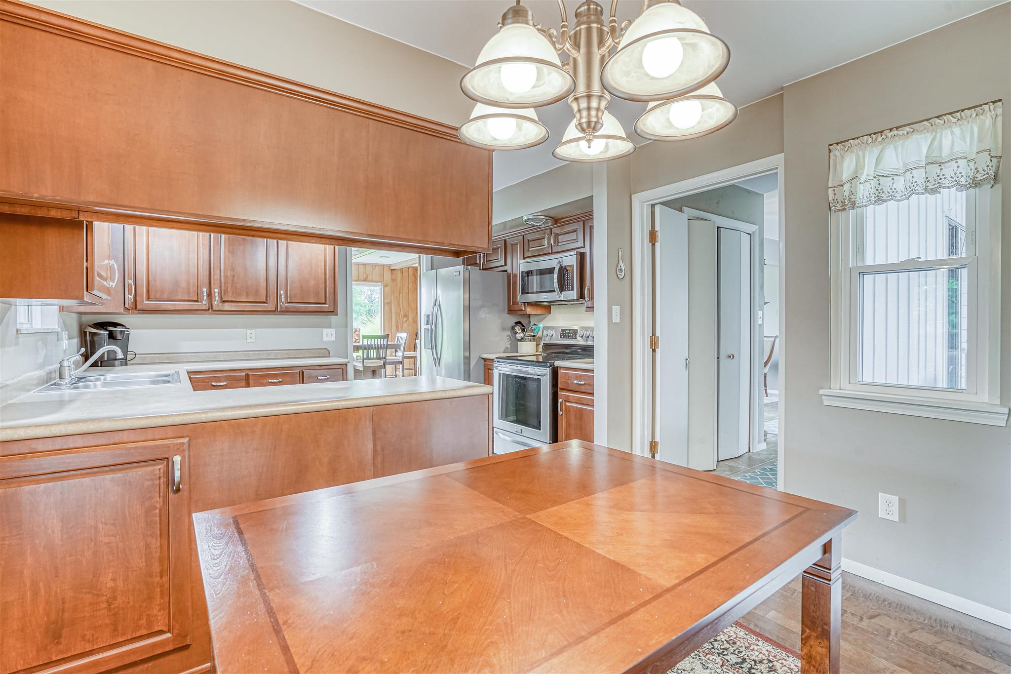4221 Rurode Lane Fort Wayne, IN 46809 - Photo 14 of 36 Gallery Image 14