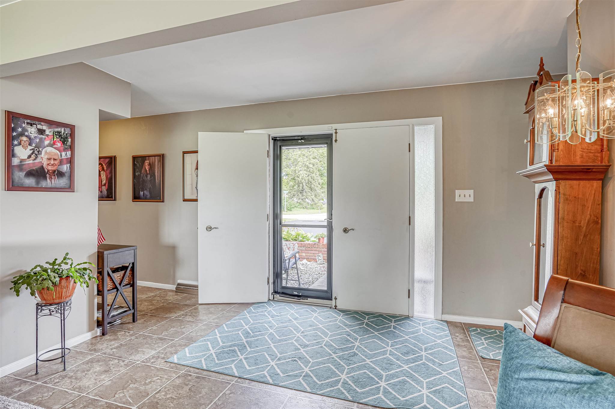 4221 Rurode Lane Fort Wayne, IN 46809 - Photo 4 of 36 Gallery Image 4