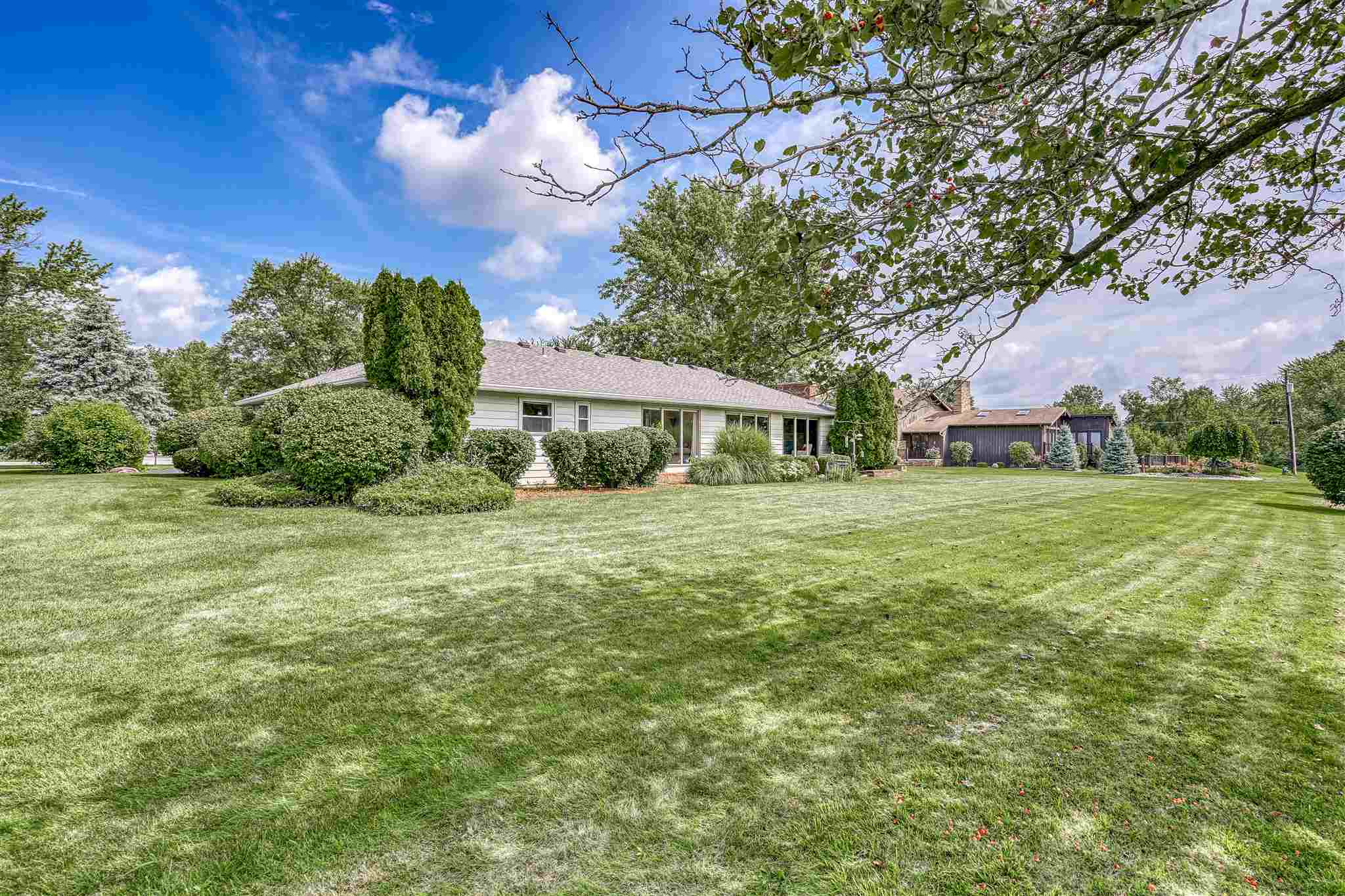 4221 Rurode Lane Fort Wayne, IN 46809 - Photo 33 of 36 Gallery Image 33