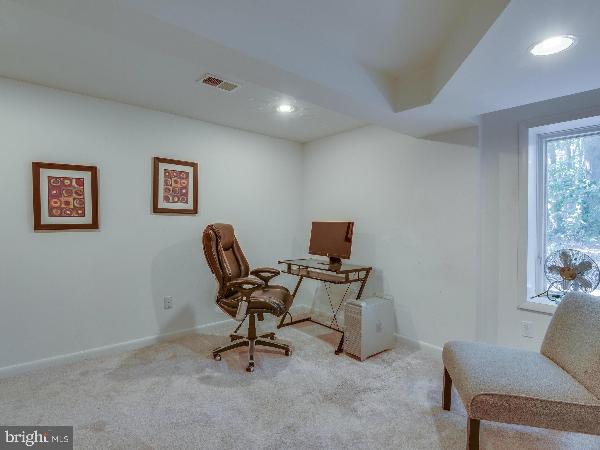 12370 Lima Lane Reston, VA 20191 - Photo 17 of 30 Bedroom