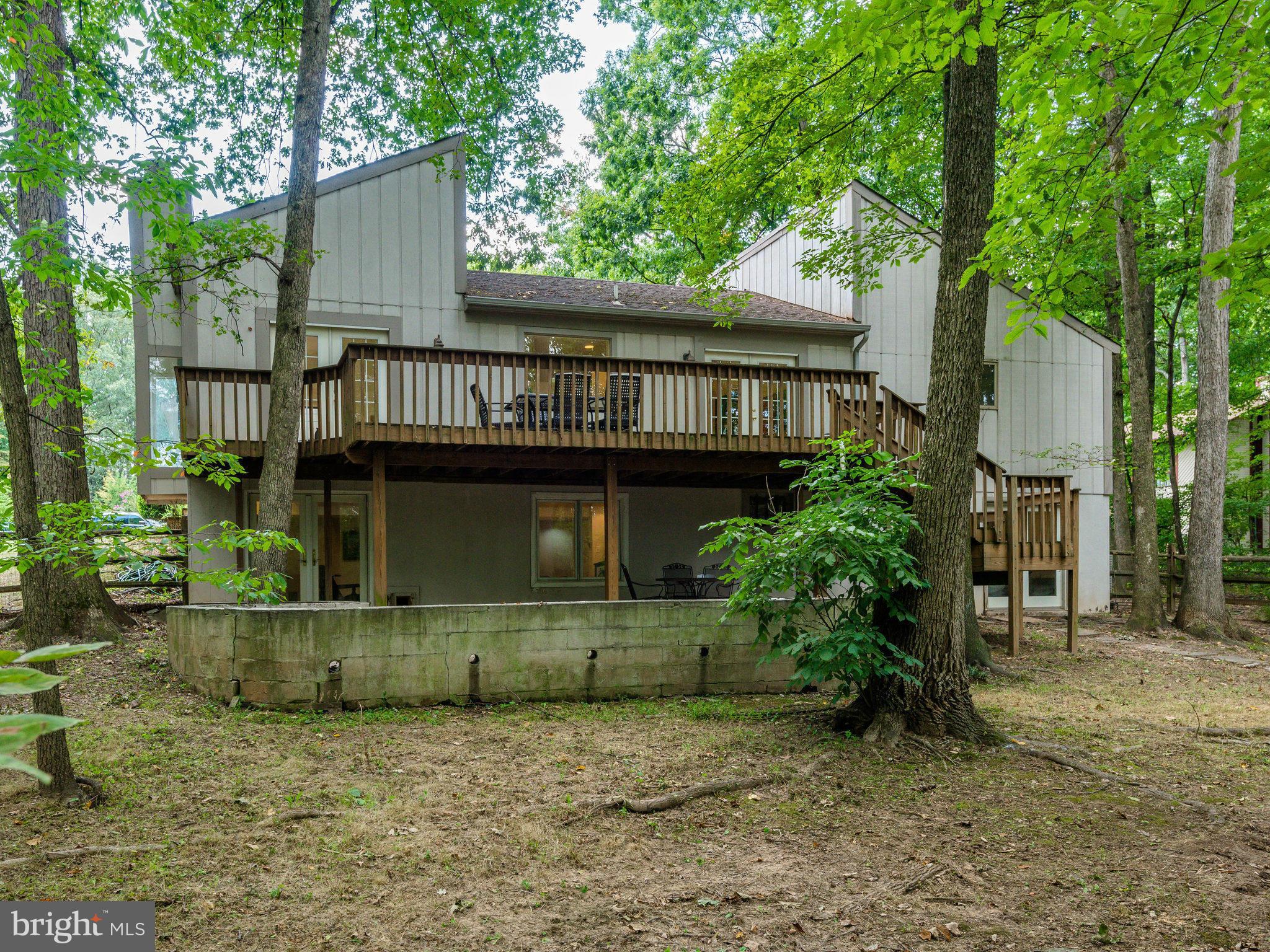 12370 Lima Lane Reston, VA 20191 - Photo 26 of 30 Exterior (Rear)