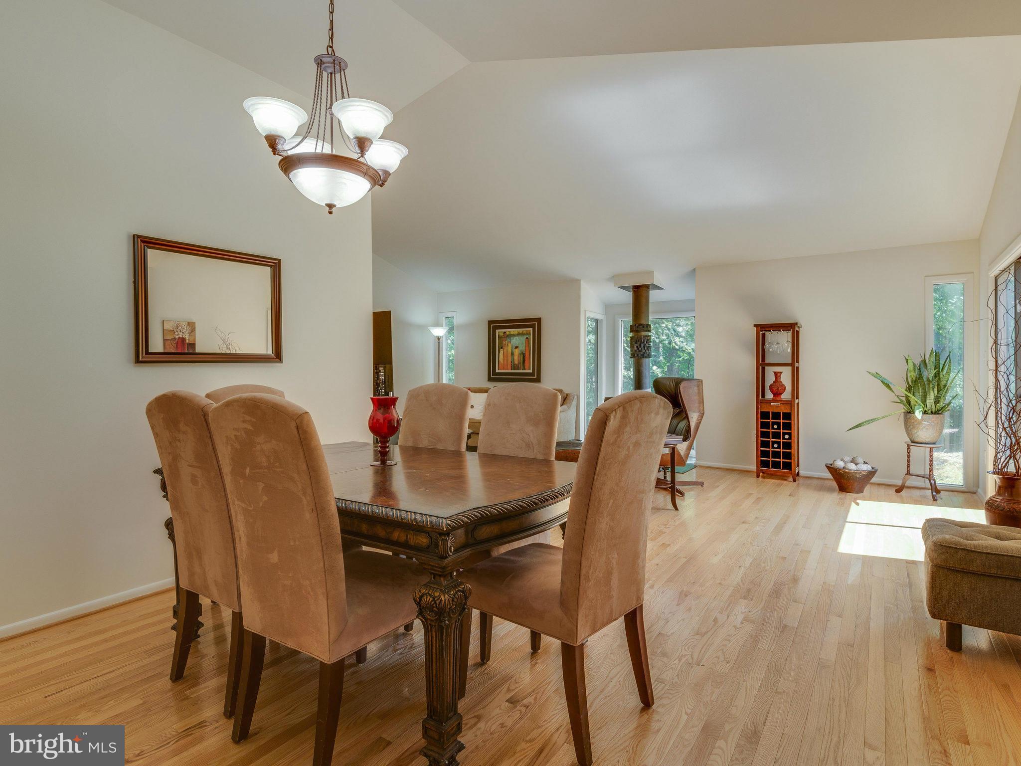 12370 Lima Lane Reston, VA 20191 - Photo 8 of 30 Dining Room