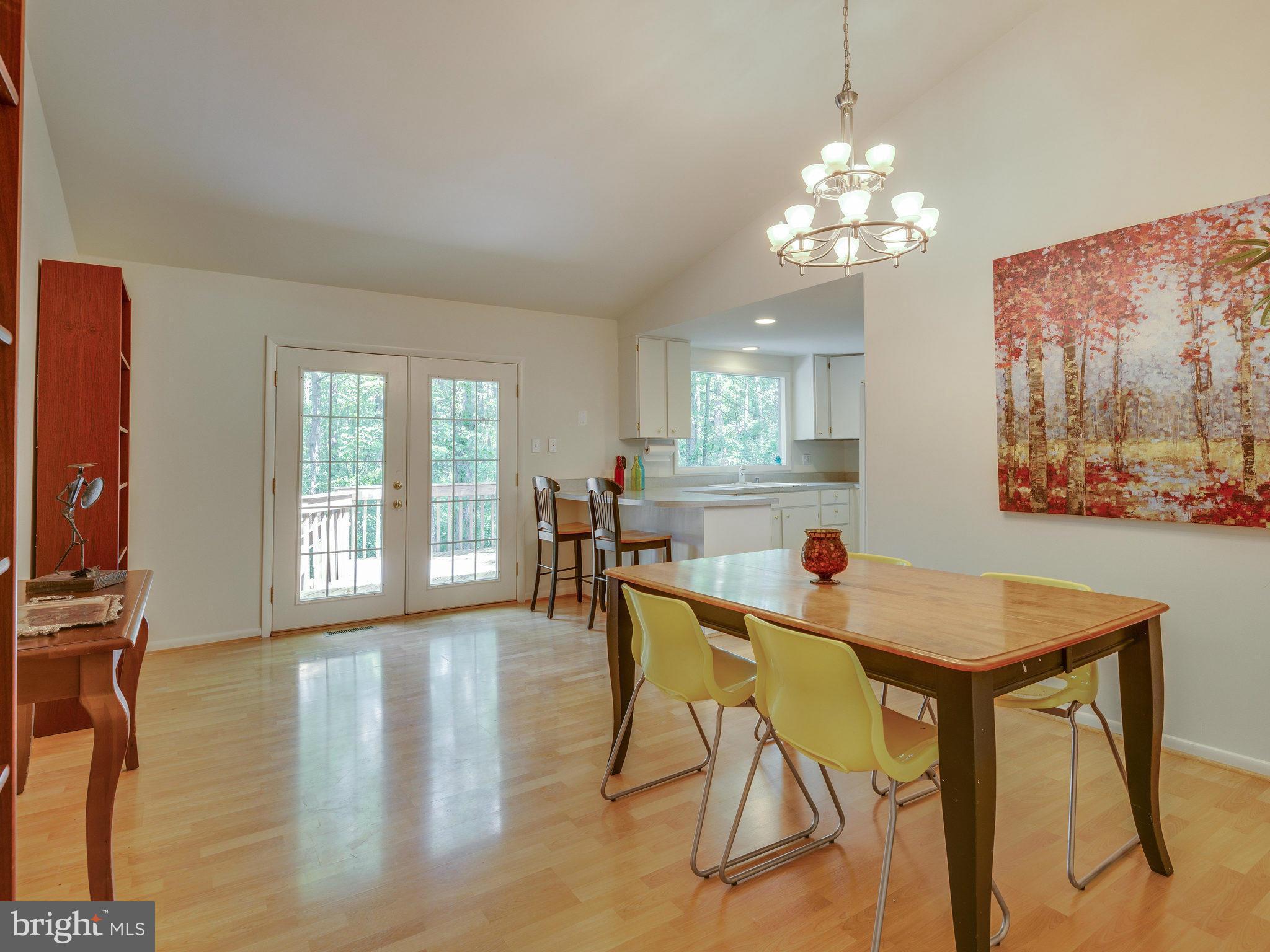 12370 Lima Lane Reston, VA 20191 - Photo 9 of 30 Dining Room