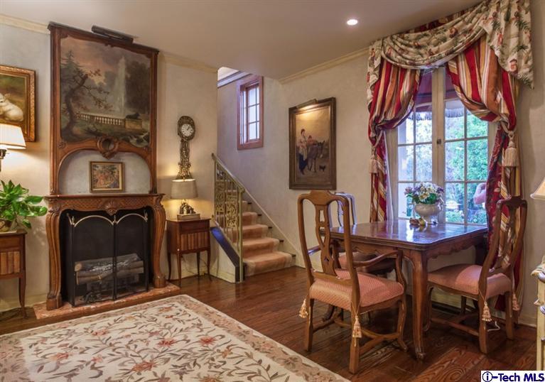 1126 Hillcrest Avenue Pasadena, CA 91106 - Photo 22 of 67 a view of a livingroom with furniture window and wooden floor