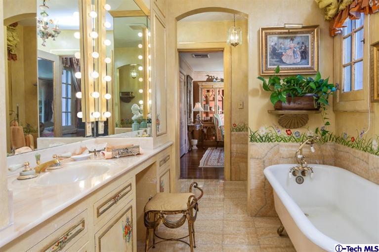 1126 Hillcrest Avenue Pasadena, CA 91106 - Photo 30 of 67 Additional Photo