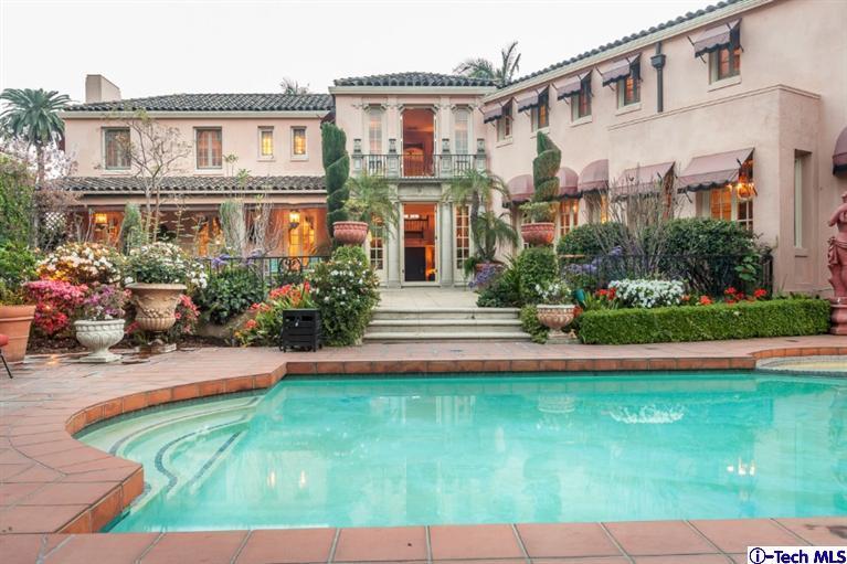 1126 Hillcrest Avenue Pasadena, CA 91106 - Photo 51 of 67 a front view of a house with garden