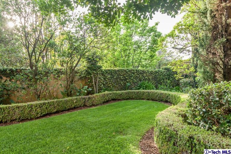 1126 Hillcrest Avenue Pasadena, CA 91106 - Photo 59 of 67 a view of an outdoor space and a yard