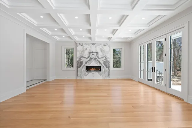 $5,995,999 | 20 Knollwood Road, Muttontown, NY 11545