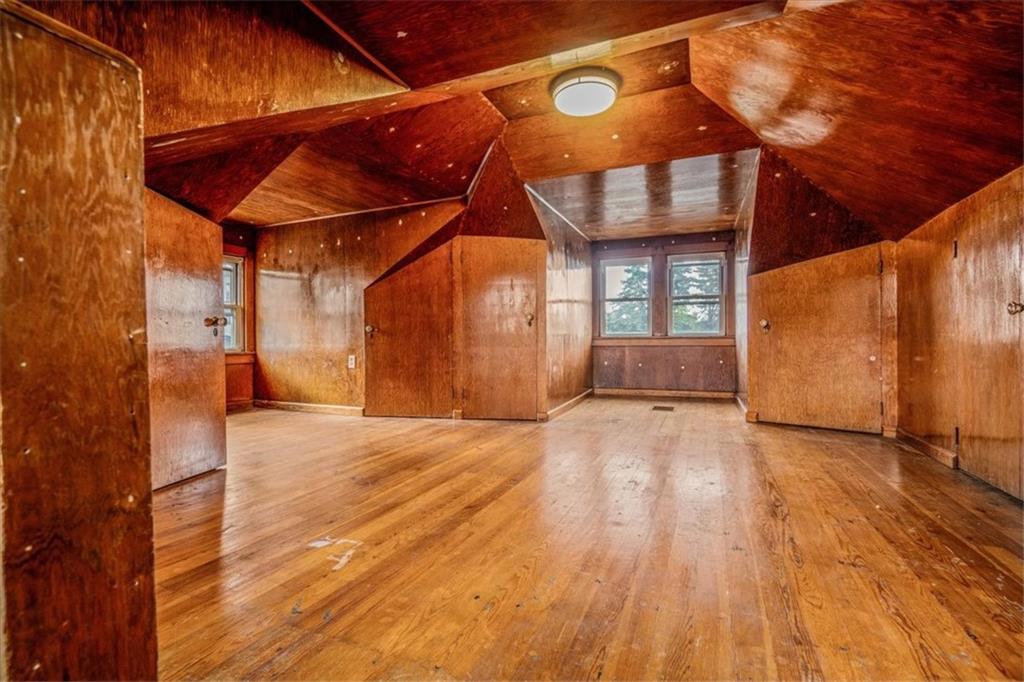 200 Spring Avenue Pittsburgh, PA 15202 - Photo 38 of 43 a view of a backyard of a house