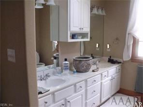 160 Elliott Road Aydlett, NC 27916 - Photo 12 of 32 MASTER BATH