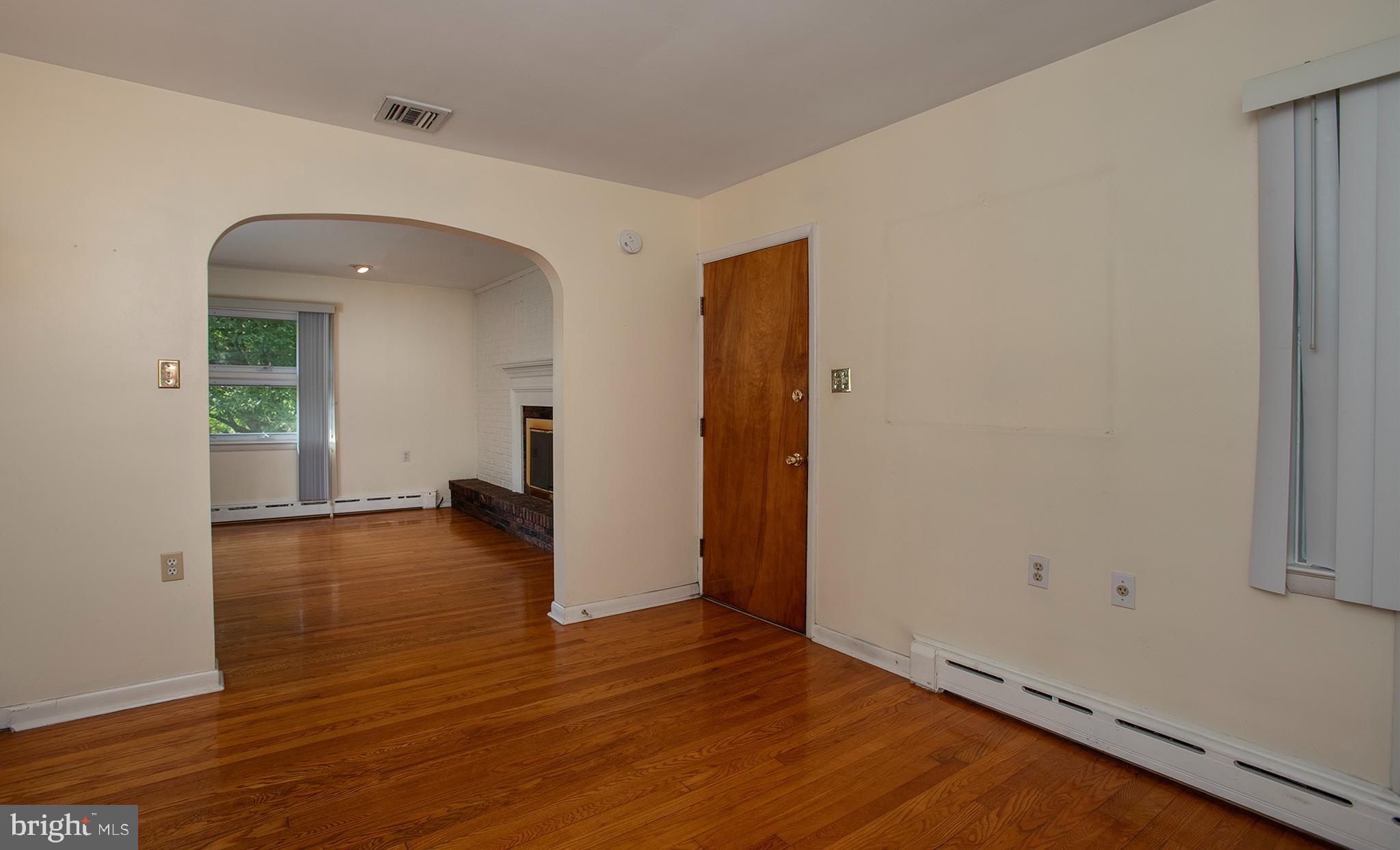 4306 Lakeview Road Harrisburg, PA 17112 - Photo 14 of 54 Dining room next to kitchen