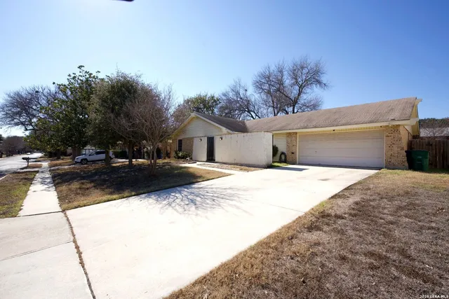 $1,750 | 12207 La Charca Street, San Antonio, TX 78233