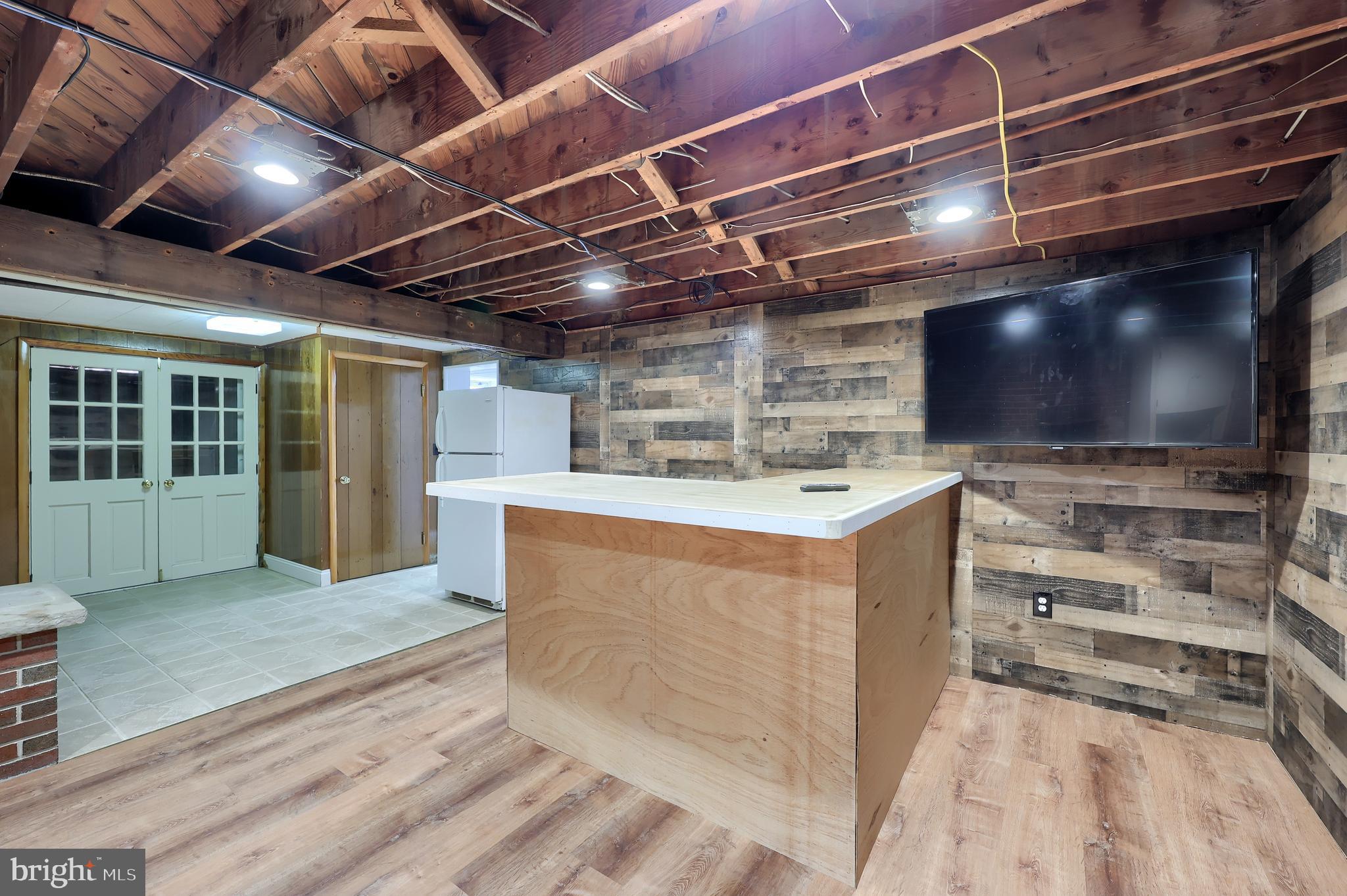 705 Summit Drive Dallastown, PA 17313 - Photo 32 of 50 a view of room with microwave