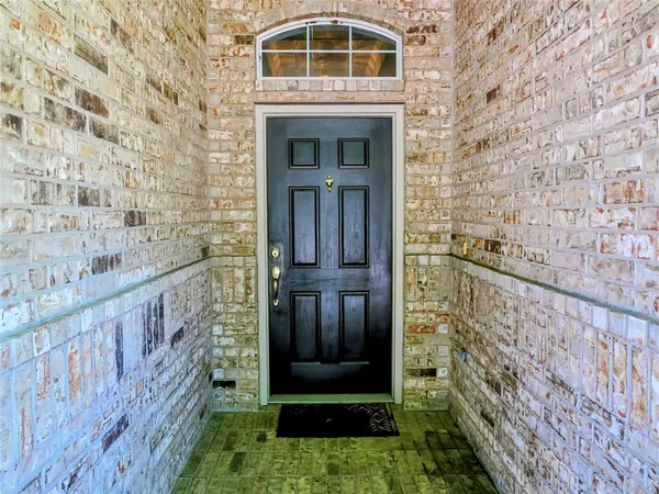 $2,900 | 8376 Davis Drive, Frisco, TX 75036