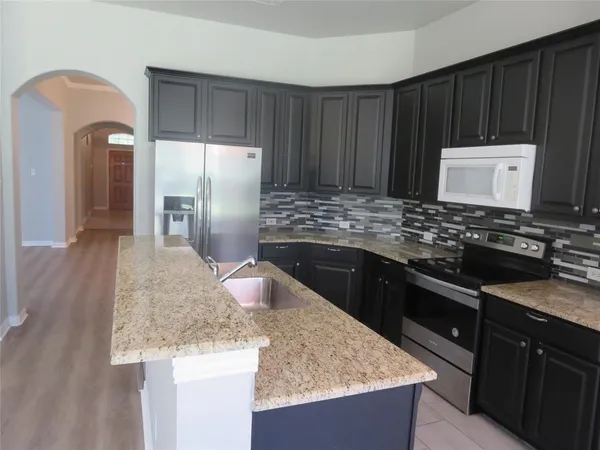 $2,900 | 8376 Davis Drive, Frisco, TX 75036