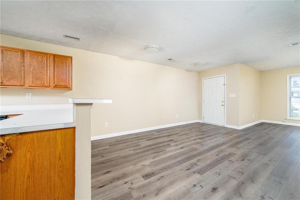 935 Hickory Bend Road Atlanta, GA 30349 - Photo 5 of 17