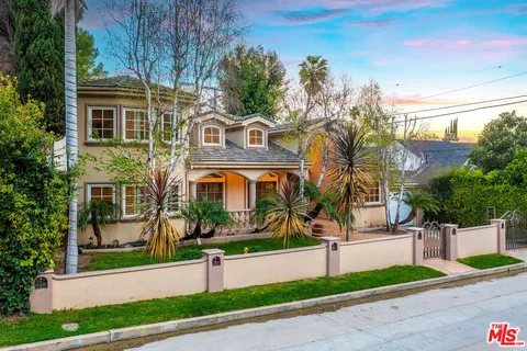 $3,395,000 | 4063 Benedict Canyon Drive, Sherman Oaks, CA 91423