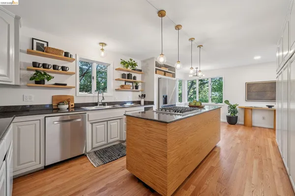 $1,299,000 | 6869 Bristol Drive, Berkeley, CA 94705