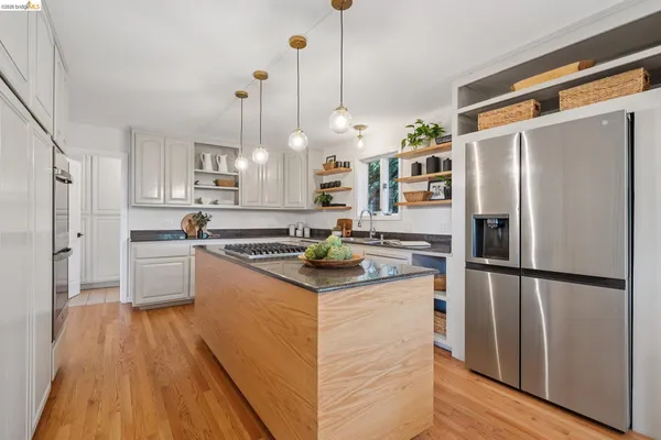 $1,299,000 | 6869 Bristol Drive, Berkeley, CA 94705