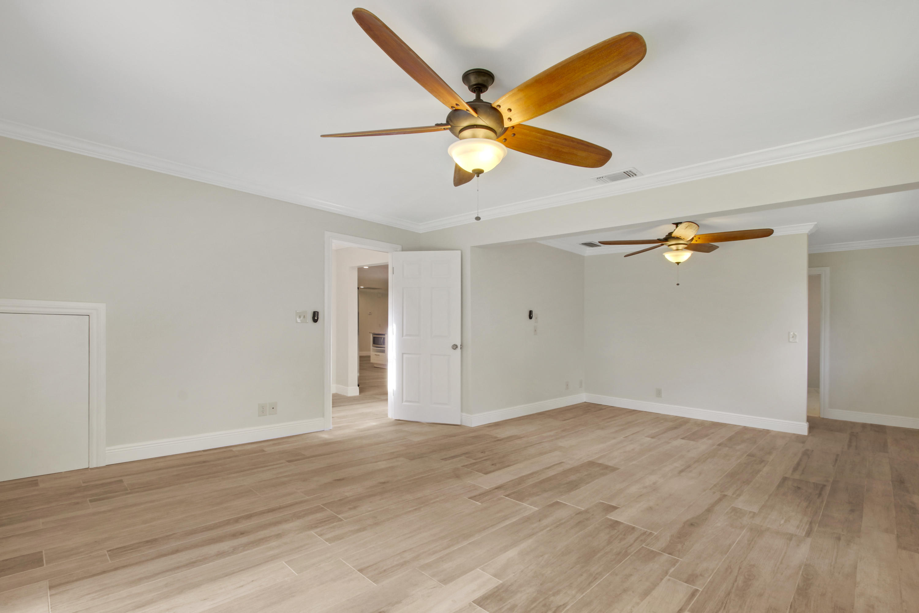 19946 North Riverside Drive Jupiter, FL 33469 - Photo 13 of 30 House 1-11