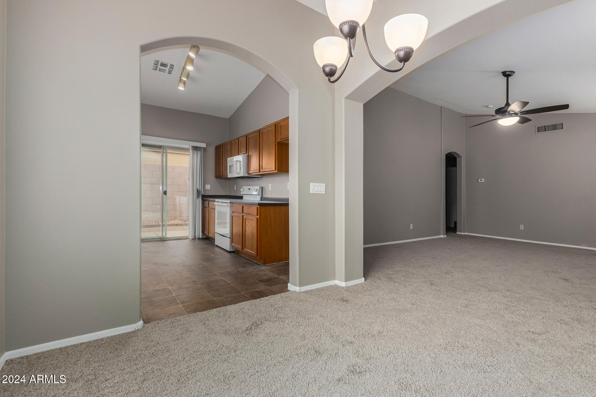 11338 West Austin Thomas Drive Surprise, AZ 85378 - Photo 11 of 29 0011-11 - Austin Thomas