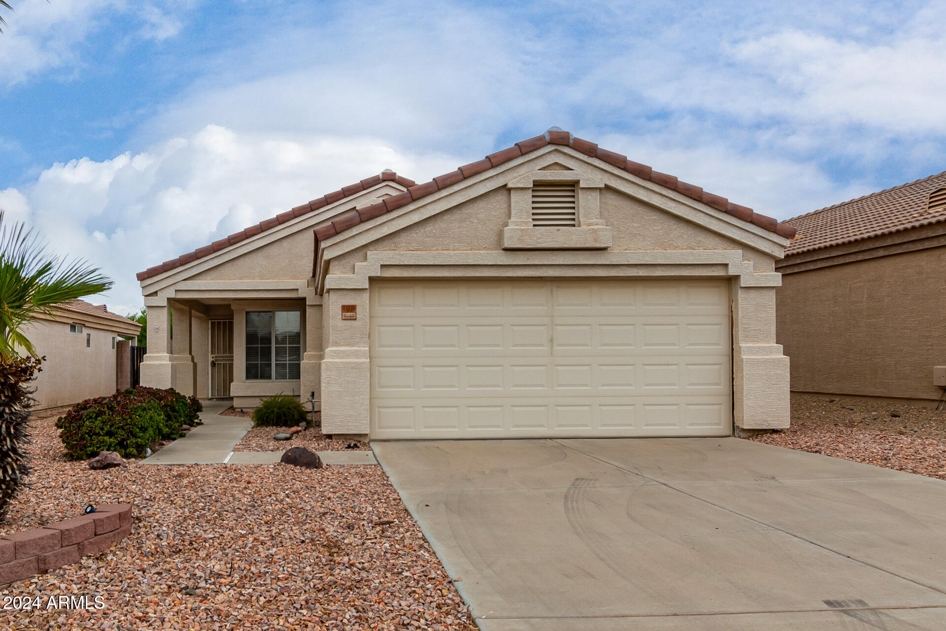 11338 West Austin Thomas Drive Surprise, AZ 85378 - Photo 2 of 29 0002-02 - Austin Thomas